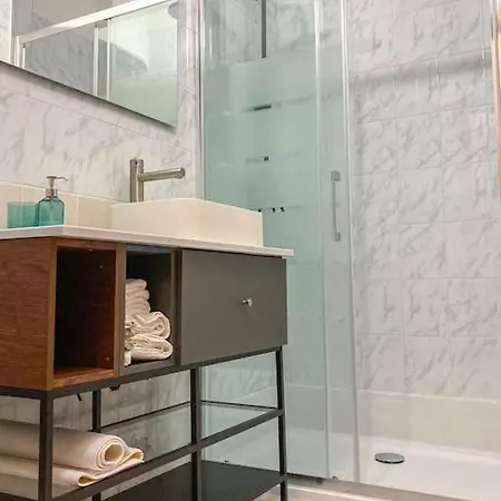 St. Apartment *